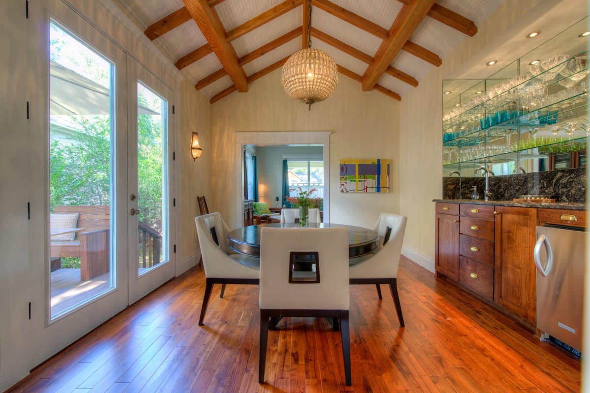 Luxe Spa Gem of East Austin! gallery image 3