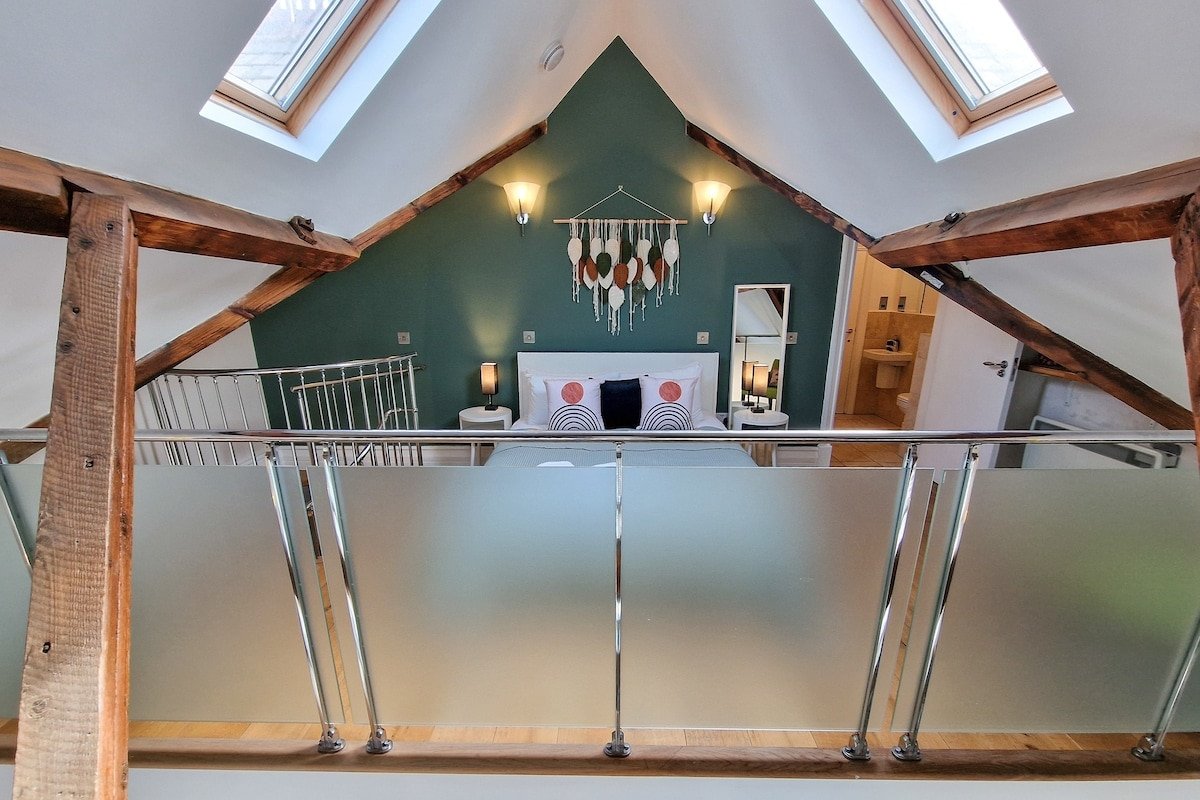 Luxury Piccadilly Duplex Flat by City SuperHost gallery image 5