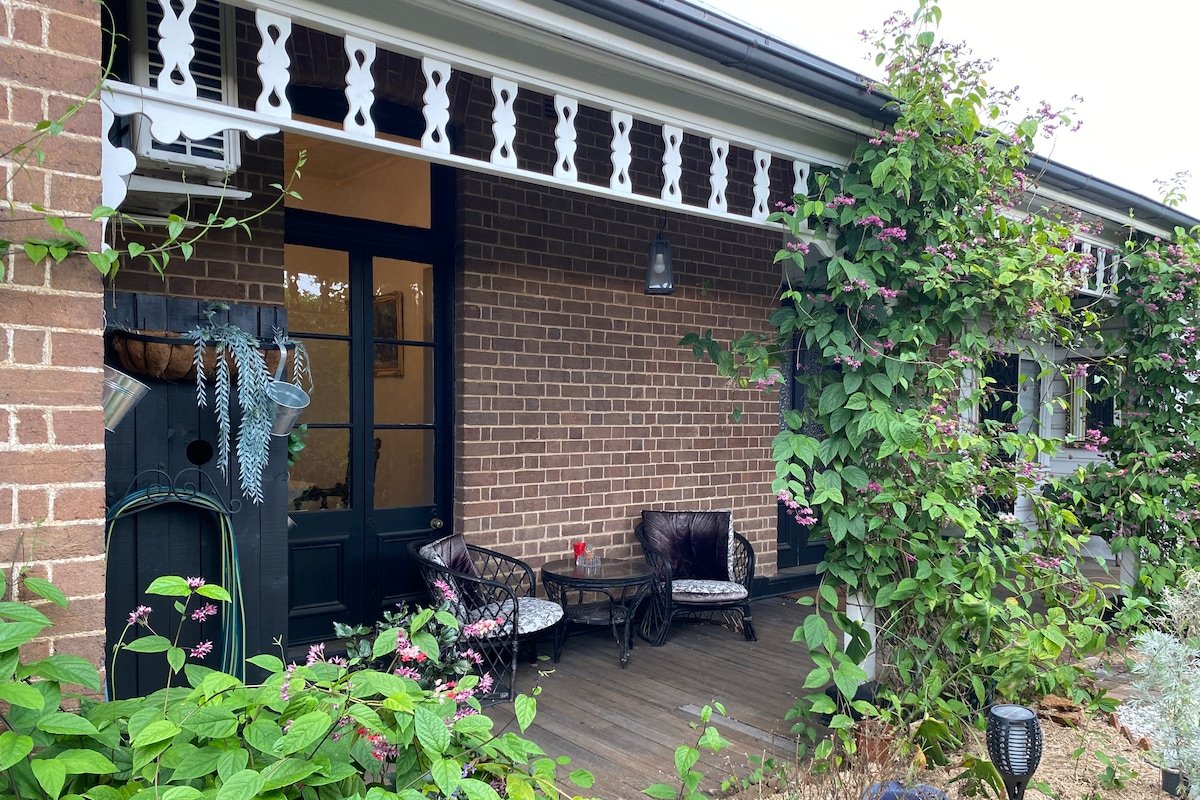 Wingham House 1889 – Entire Bnb (2 rooms) gallery image 3