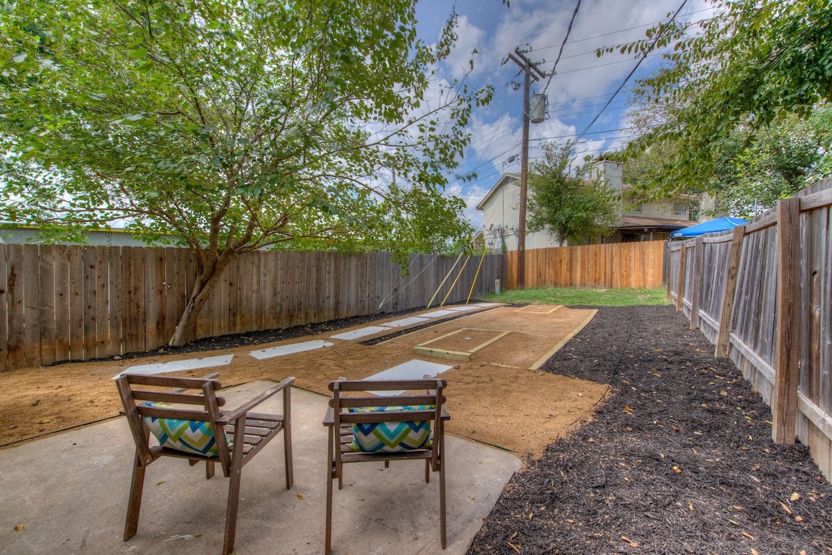 Great for Groups-2 Homes | Near Downtown gallery image 3