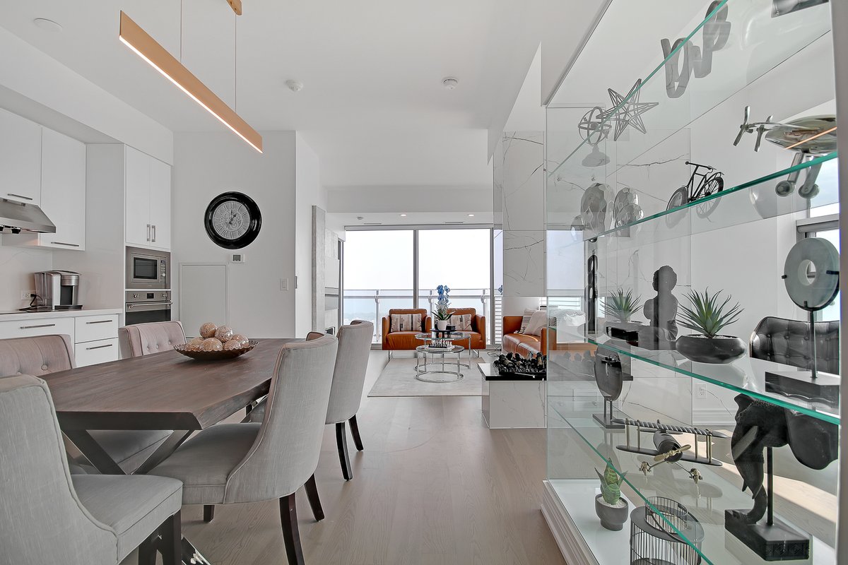 Skyline Hideaway: Toronto Gem