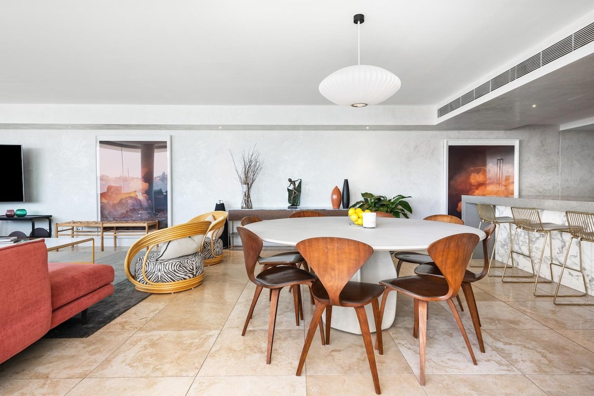 Breathtaking Bondi Beach Views gallery image 4