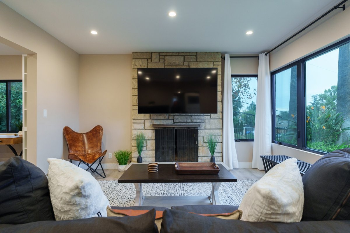 Charming House in Scenic La Crescenta Hills