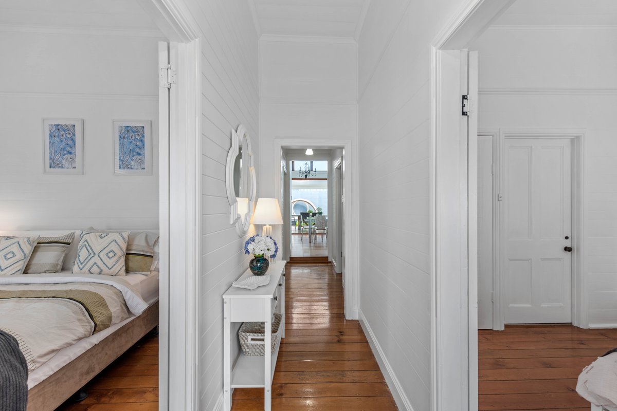 Contemporary Character! 3Bed/1.5Bath/1Car~New Farm