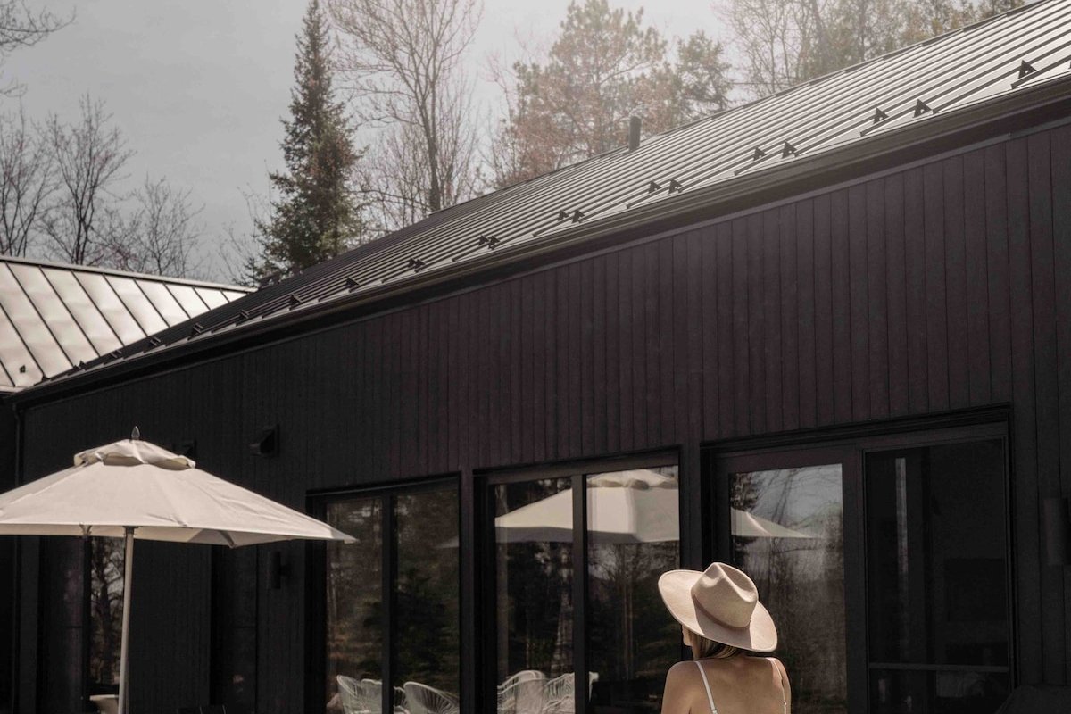 LD Cabin – Luxury Mountain Escape w/ Spa & Sauna gallery image 5