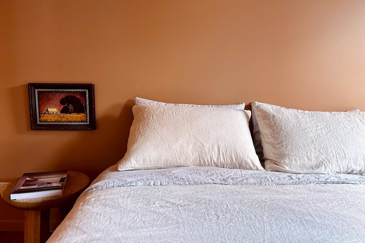 The Brick House | Fitzroy 3BR + 2Bathrooms gallery image 5