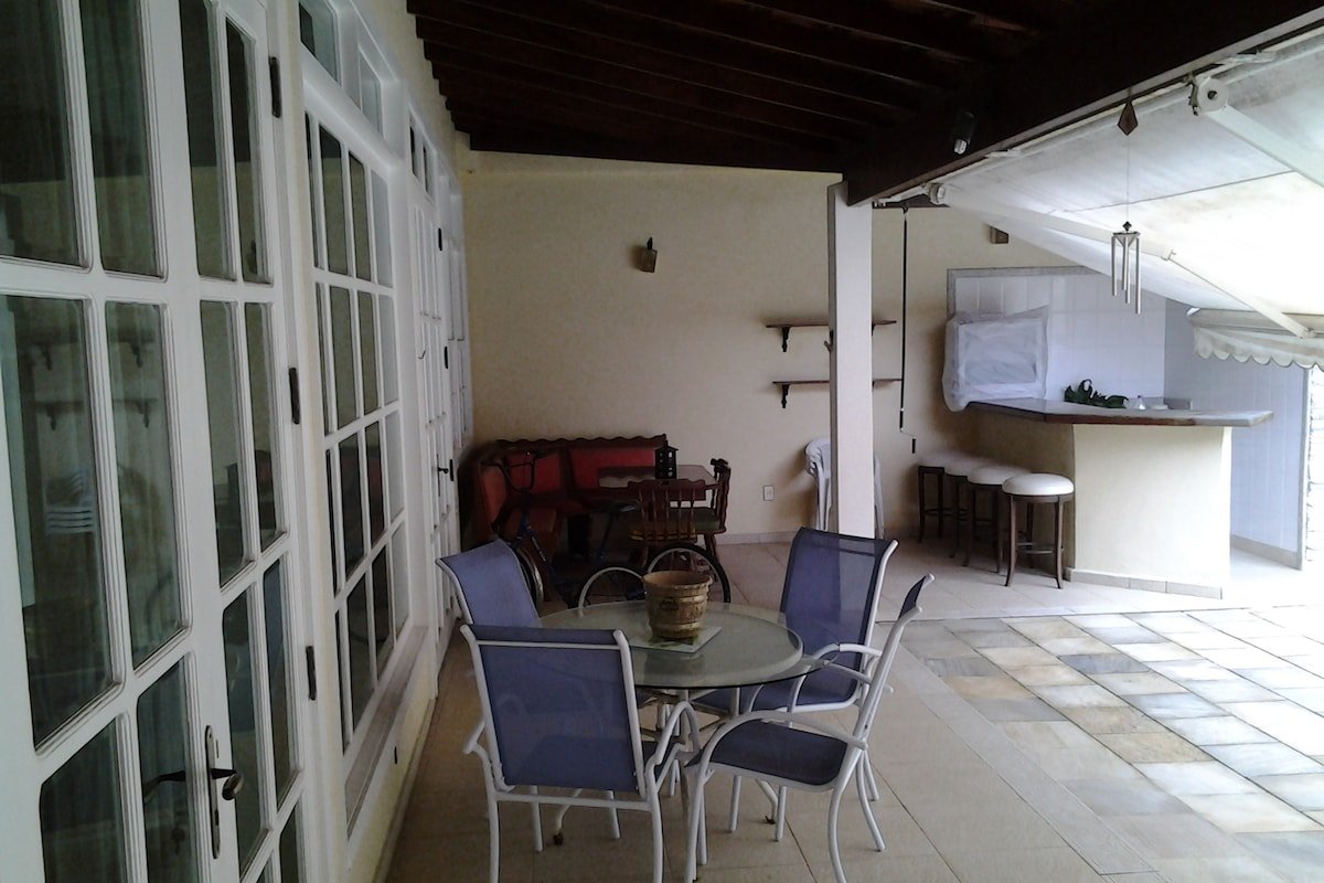 Casa grande com 4 suítes, piscina, churrasqueira gallery image 3