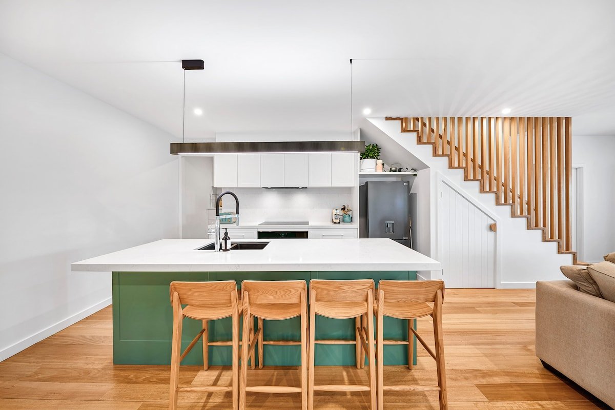 New! Seafoam Getaway gallery image 3