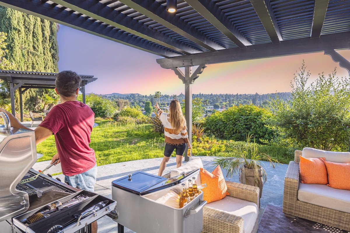 Address: 23534 Aetna St, Woodland Hills gallery image 3