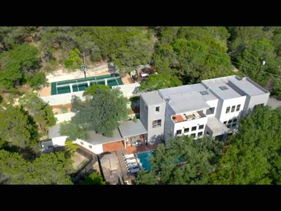 Wild Basin: 6mi to Austin · Heat/Cooled Pool · PB