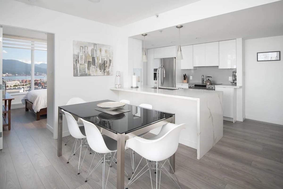 3 Bed Room Sub Penthouse Ocean and MountainView gallery image 3