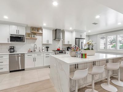 A cozy, newer house Santa Clara, centrally located