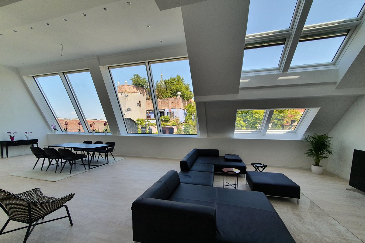 180m2 luxury rooftop in front of Hundertwasserhaus