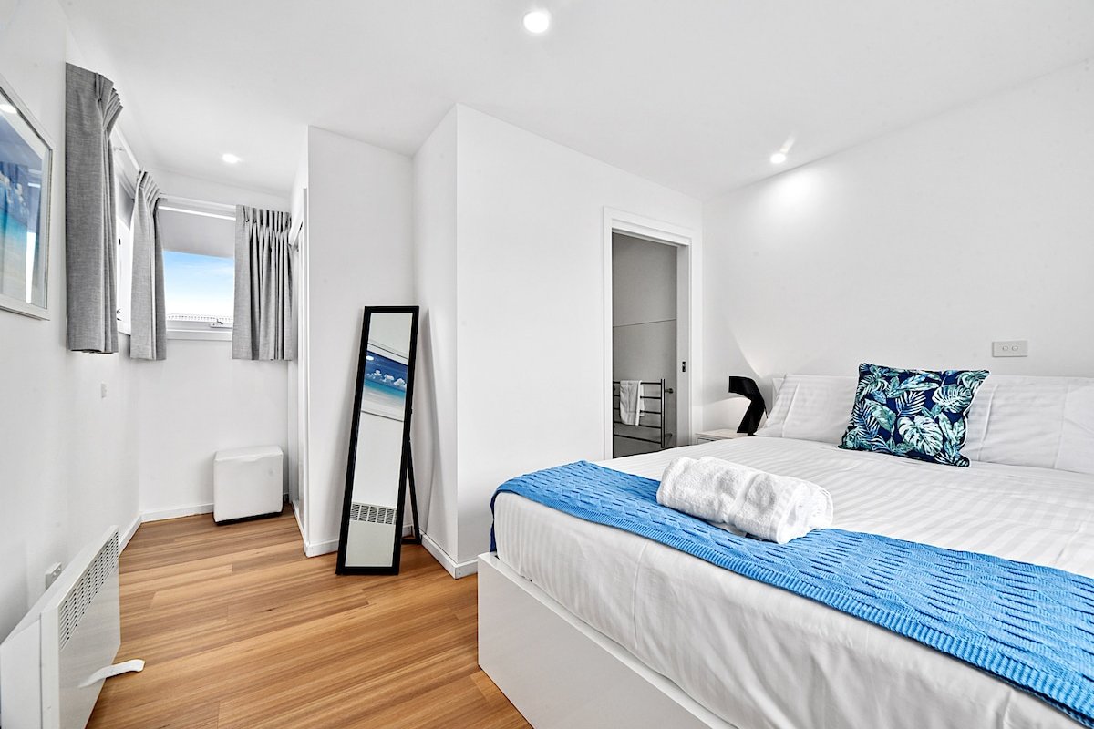 Bridport Sunrise Escape gallery image 4