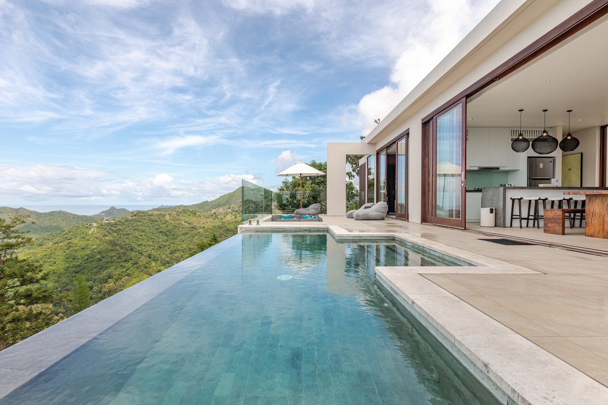 Villa Di Awan 2BR Infinity Pool at Selong Belanak