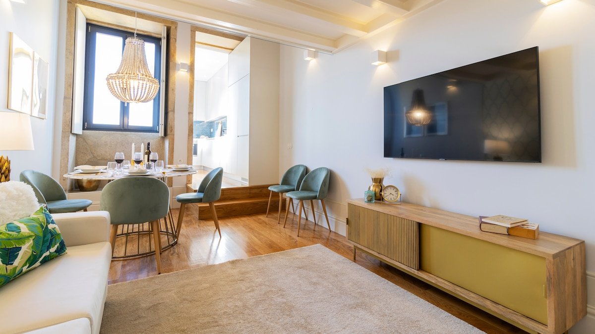 Downtown PortoEdition 3 gallery image 2