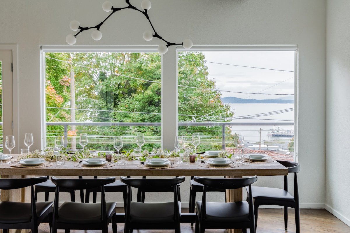 Water Views | Sleeps 20 | 2 Kitchens & Living Rms gallery image 5