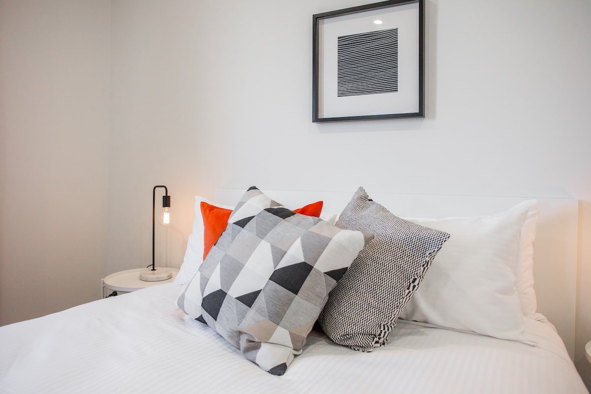 Spacious Penthouse Apartment in East Melbourne gallery image 5