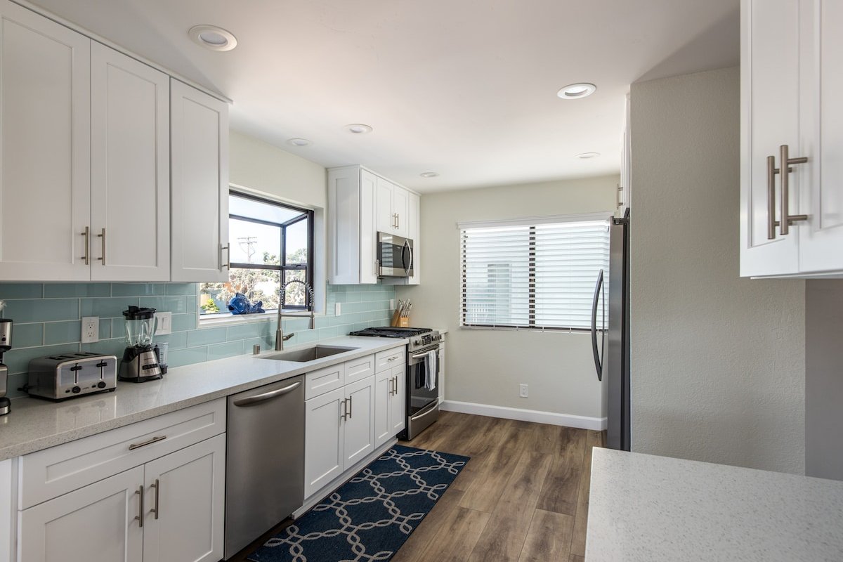 Bayside getaway Just finished remodel gallery image 4