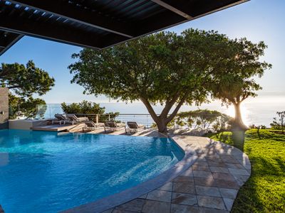 CampsBayDreamVilla: pool, jacuzzi, Gym, sea views