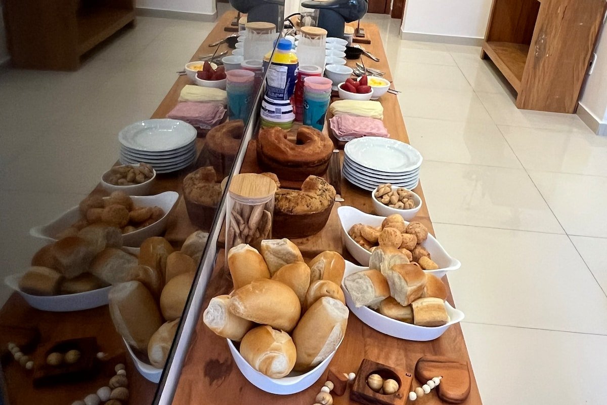 NOSSO COPA – Lindo 3 quartos na quadra da praia gallery image 3