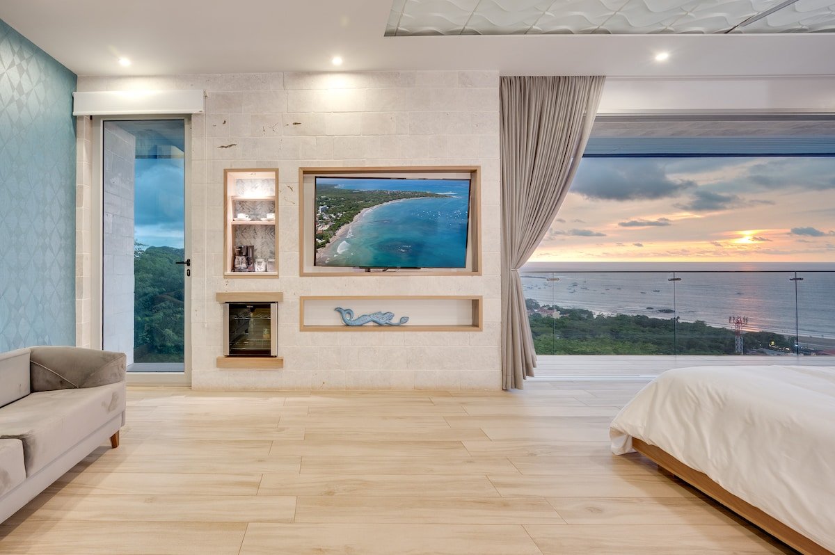Luxury Villa: Ocean Views, Full Staff & Breakfast gallery image 4