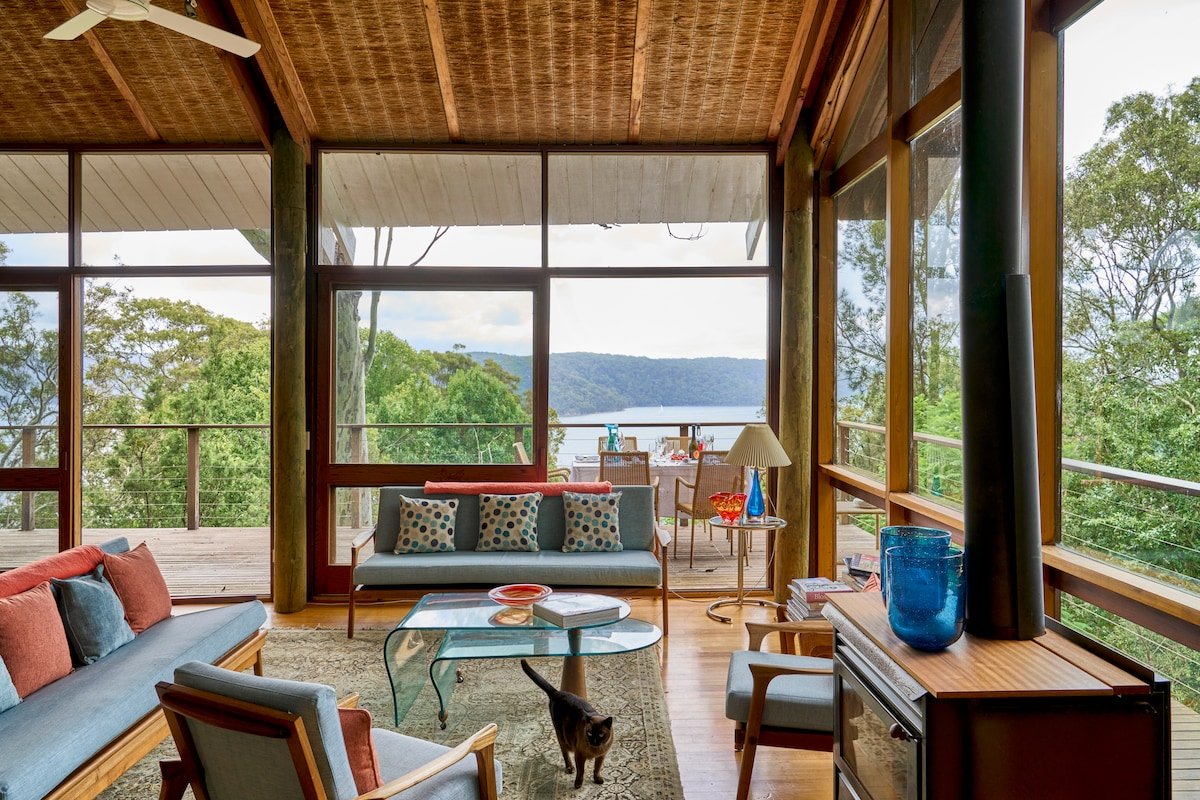 Panoramic Water Views in Treetop Luxury gallery image 4