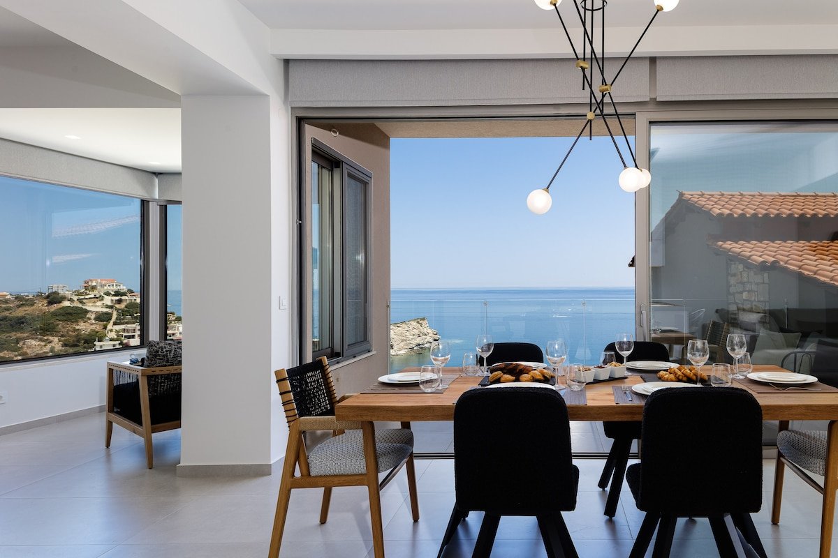 Luxury villa walking distance to Ligaria beach gallery image 4