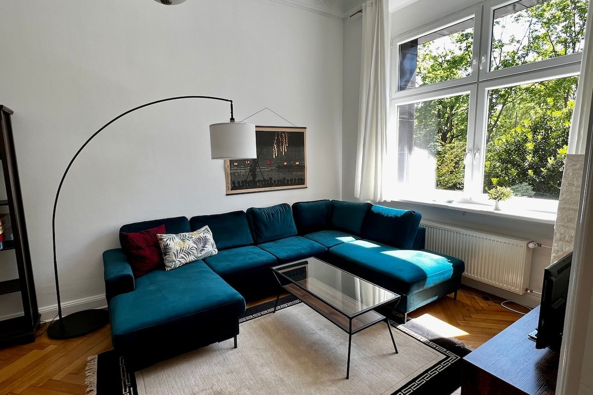 Spacious family-friendly apartment opposite park gallery image 5