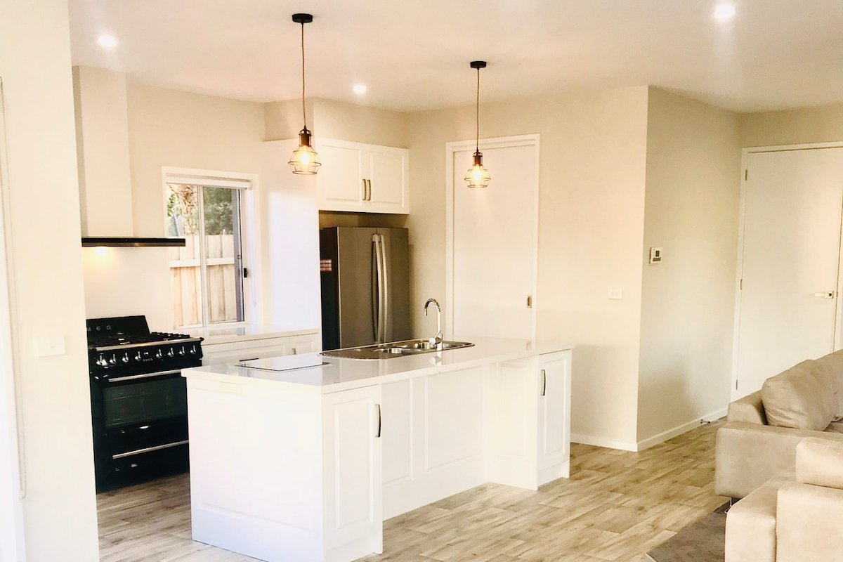 Torquay Heart sleeps 12 gallery image 4