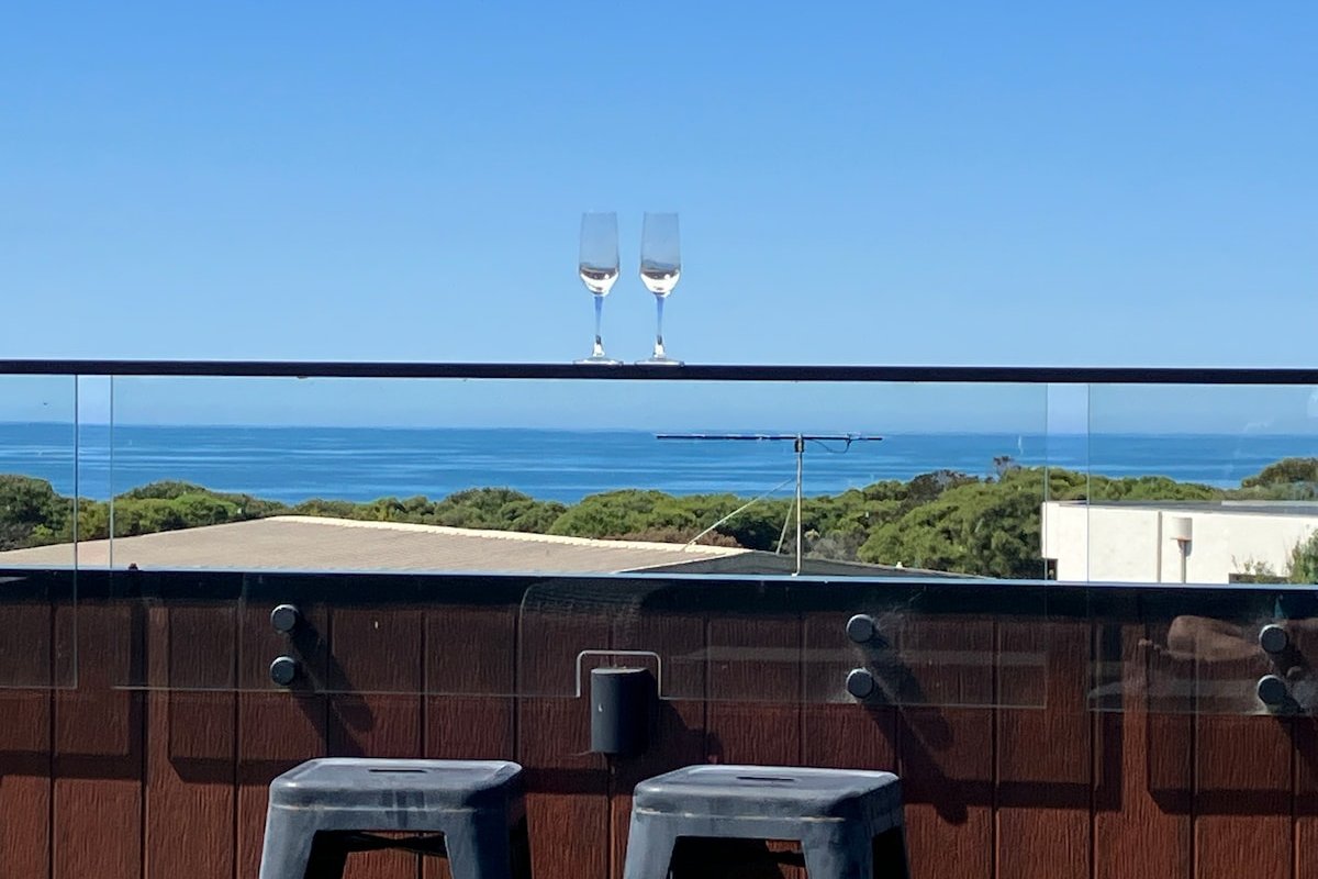 Summer Fun by the Beach for Family &Pets-Sea Views gallery image 3