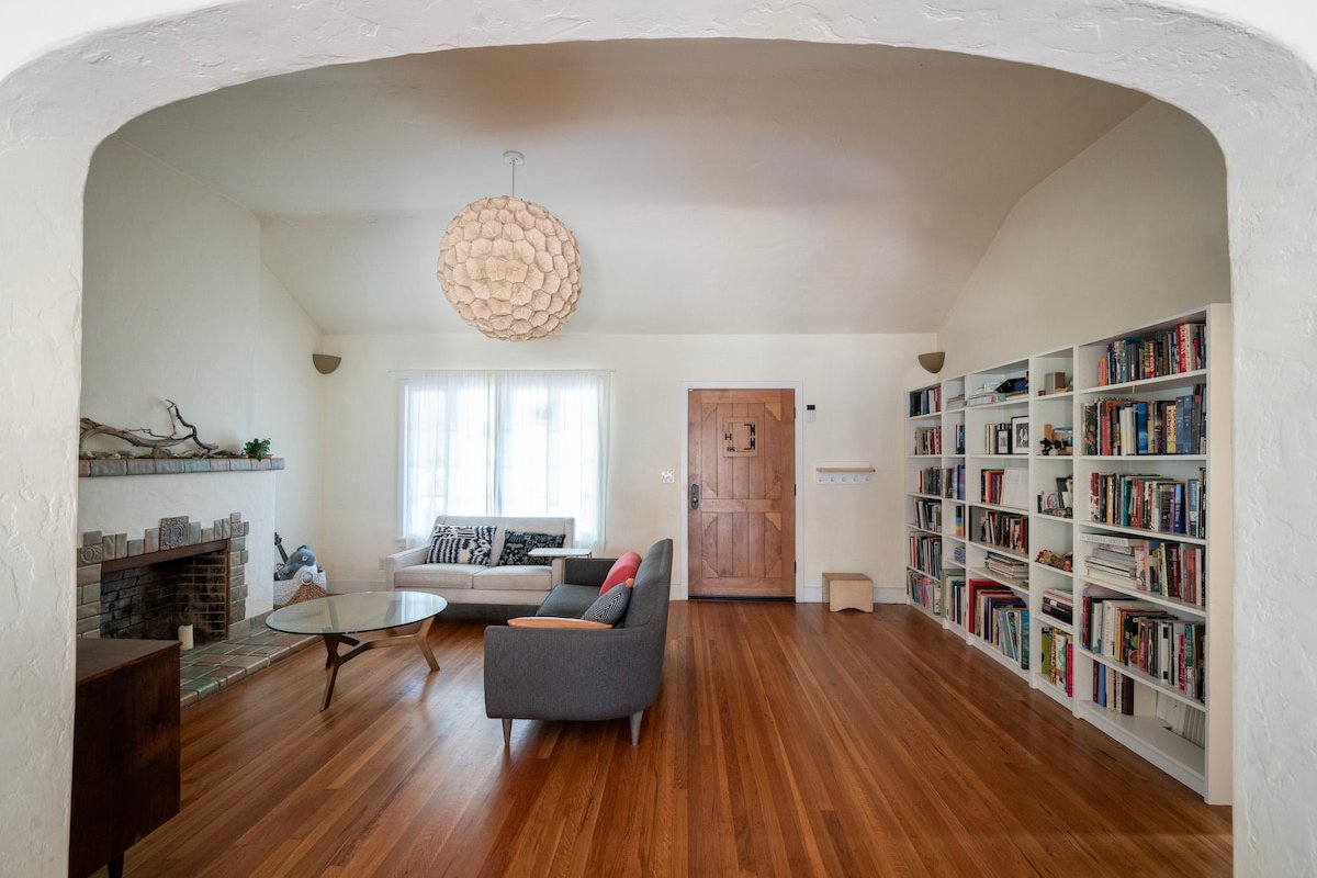 Beautiful Family Garden House gallery image 2