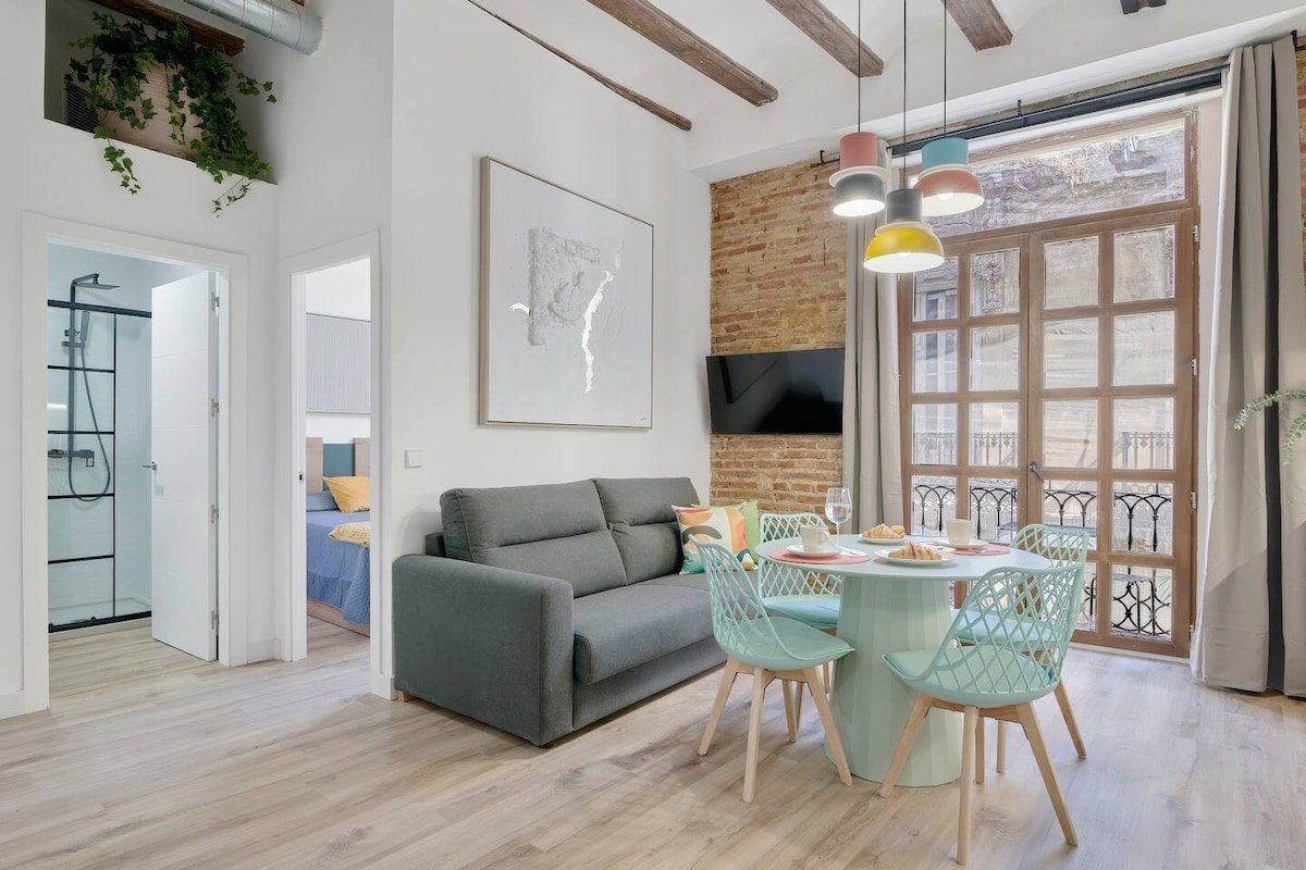 2 Bdr High Ceilings Flat in Old Town Torres Quart gallery image 2