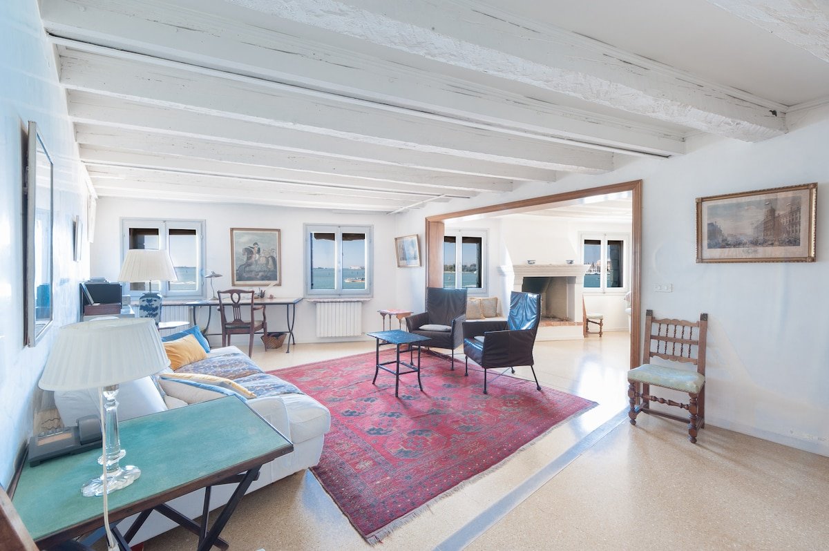 Ca’ Laguna, stunning views on Bacino di San Marco. gallery image 2