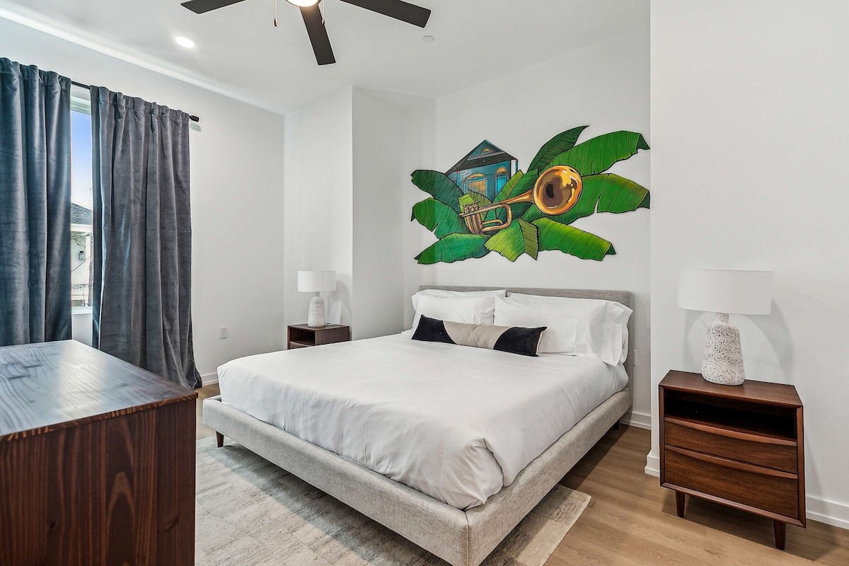 The Revelry | Music City | 9 bed 5 bath w/Htd Pool gallery image 5