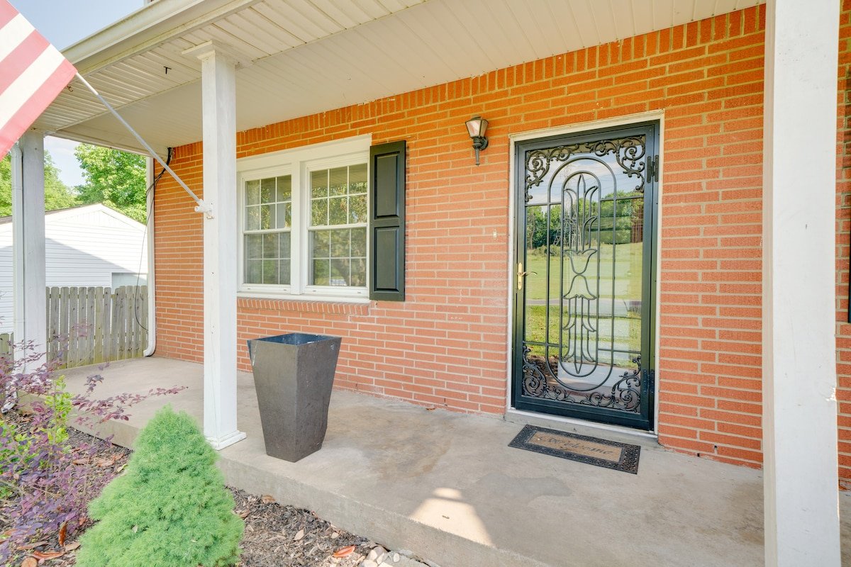 Nashville Home w/ Pool Near Downtown & Airport gallery image 5