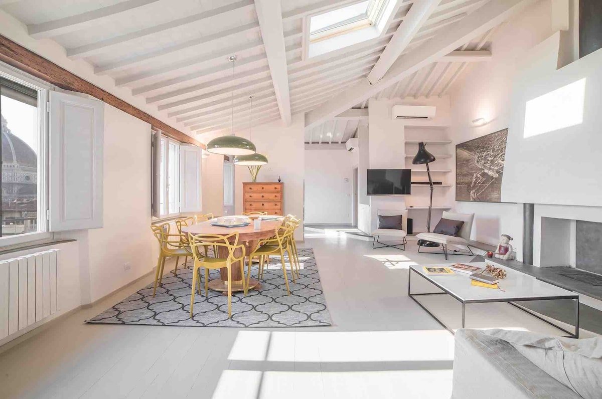 Florence Sunset Luxury Duomo View Penthouse gallery image 5