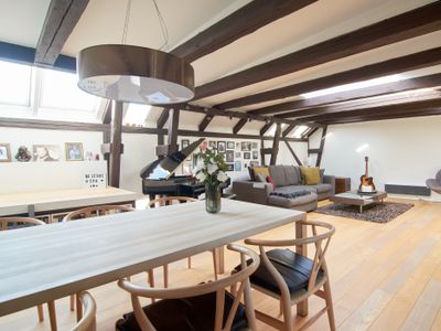 175 m2 Modern Loft with private terrace