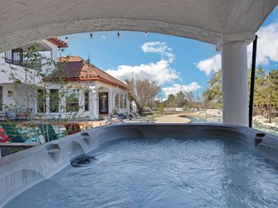 Hill Country Mansion l Event Venue l Pool l Spa