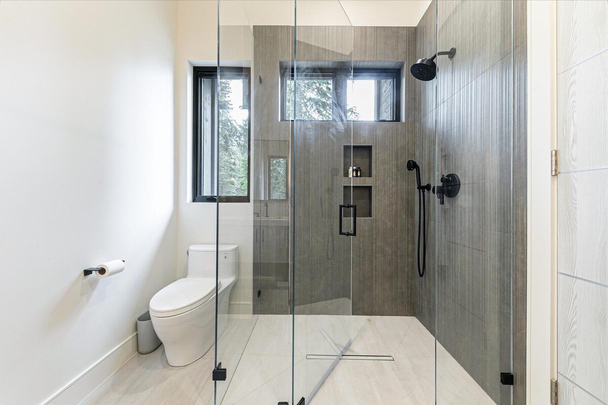 Mountain Spa Retreat gallery image 4