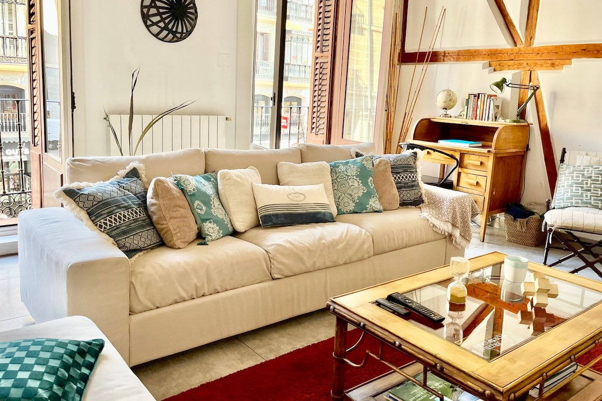 Plaza Mayor, amplio y luminoso apartamento gallery image 5