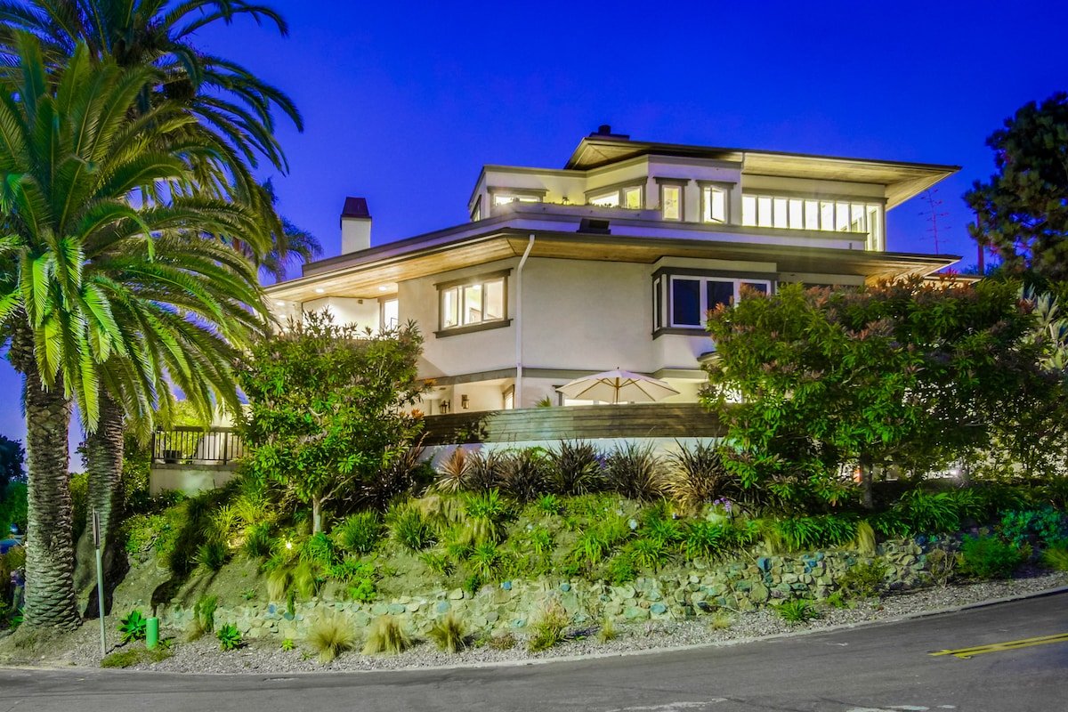 Country Club Villa by the Sea gallery image 2