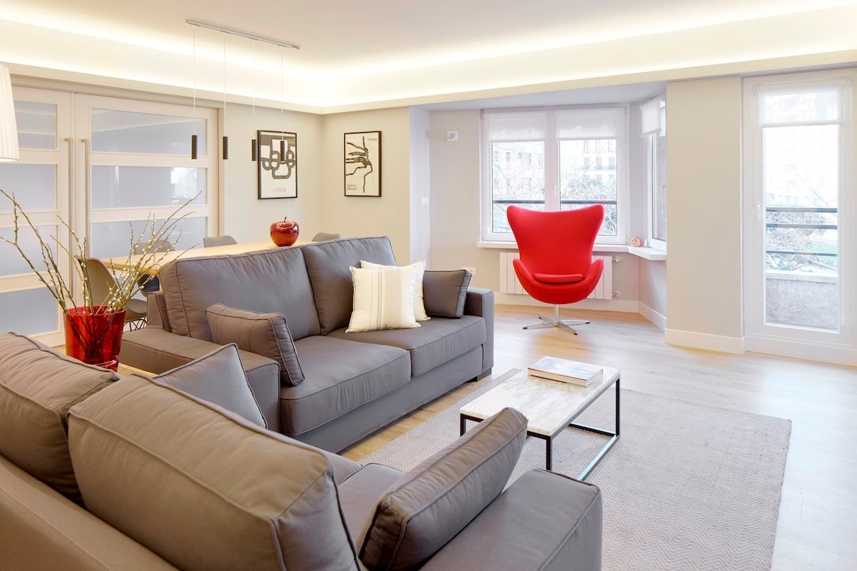 Bella Easo 3 by FeelFree Rentals gallery image 2