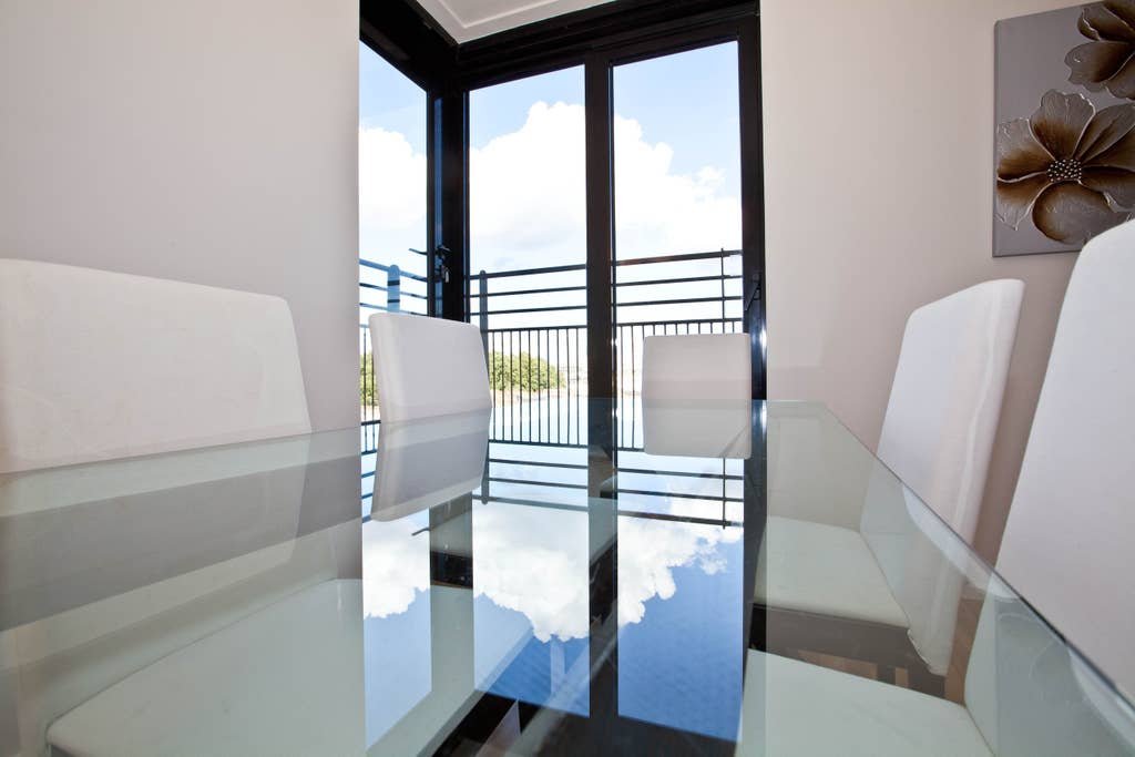 Quality, Classic 2bed, Kensington gallery image 5