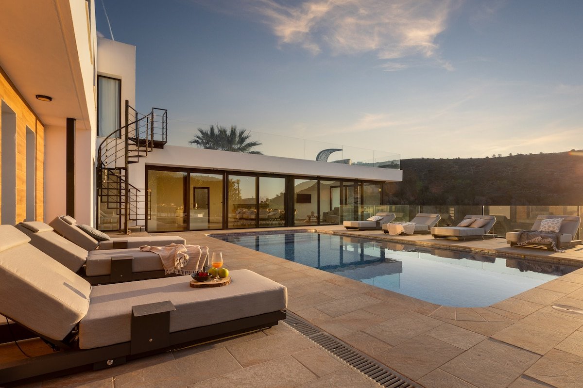 Villa Sea Happiness by Abahana Luxe