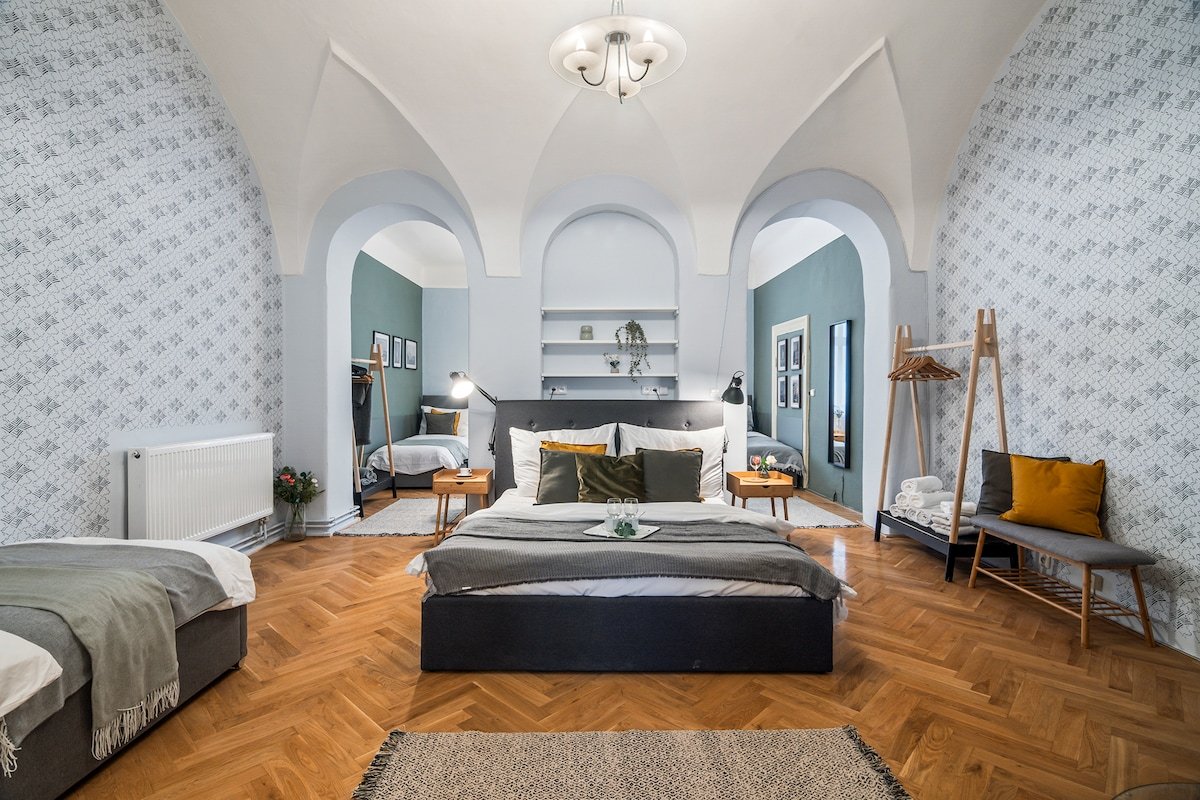 Charles Bridge Historical APT 2 by Michal&Friends gallery image 5