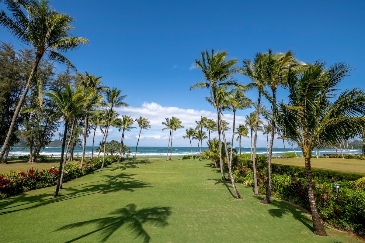 Oceanfront Dolphin House Hanalei gallery image 2