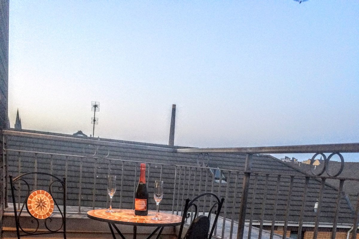 5 bedroom 3 bathroom, Central Penthouse, Parking gallery image 4