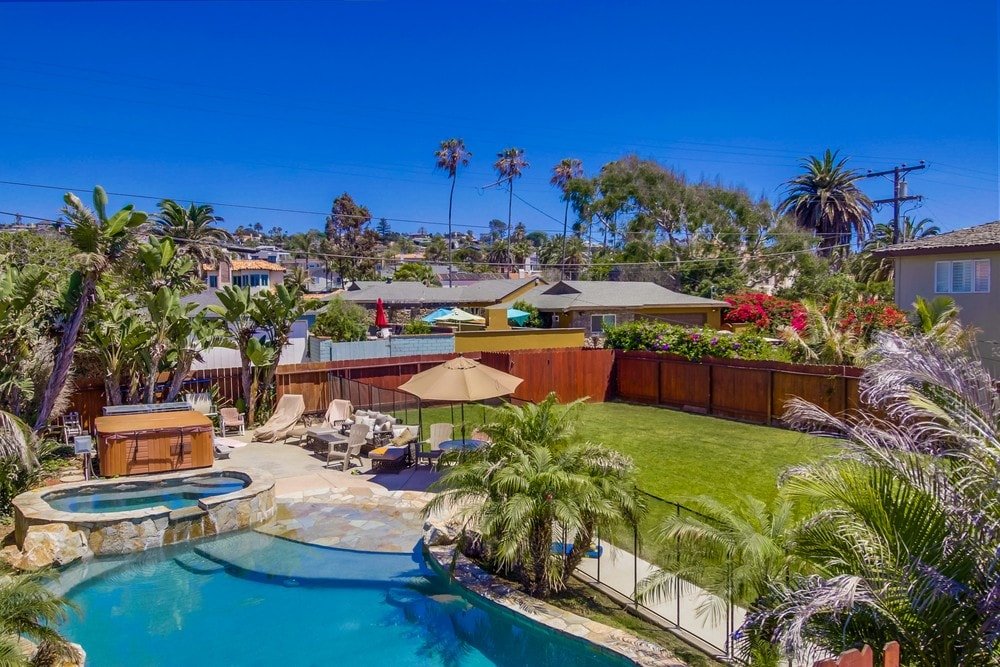 VILLA MAR VISTA-Spacious Oceanfront Home with Pool gallery image 4