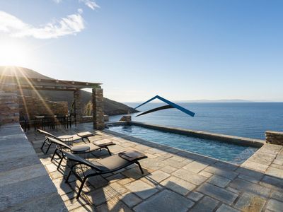 Luxurious Villa Thalassa, near the beach of Xyla